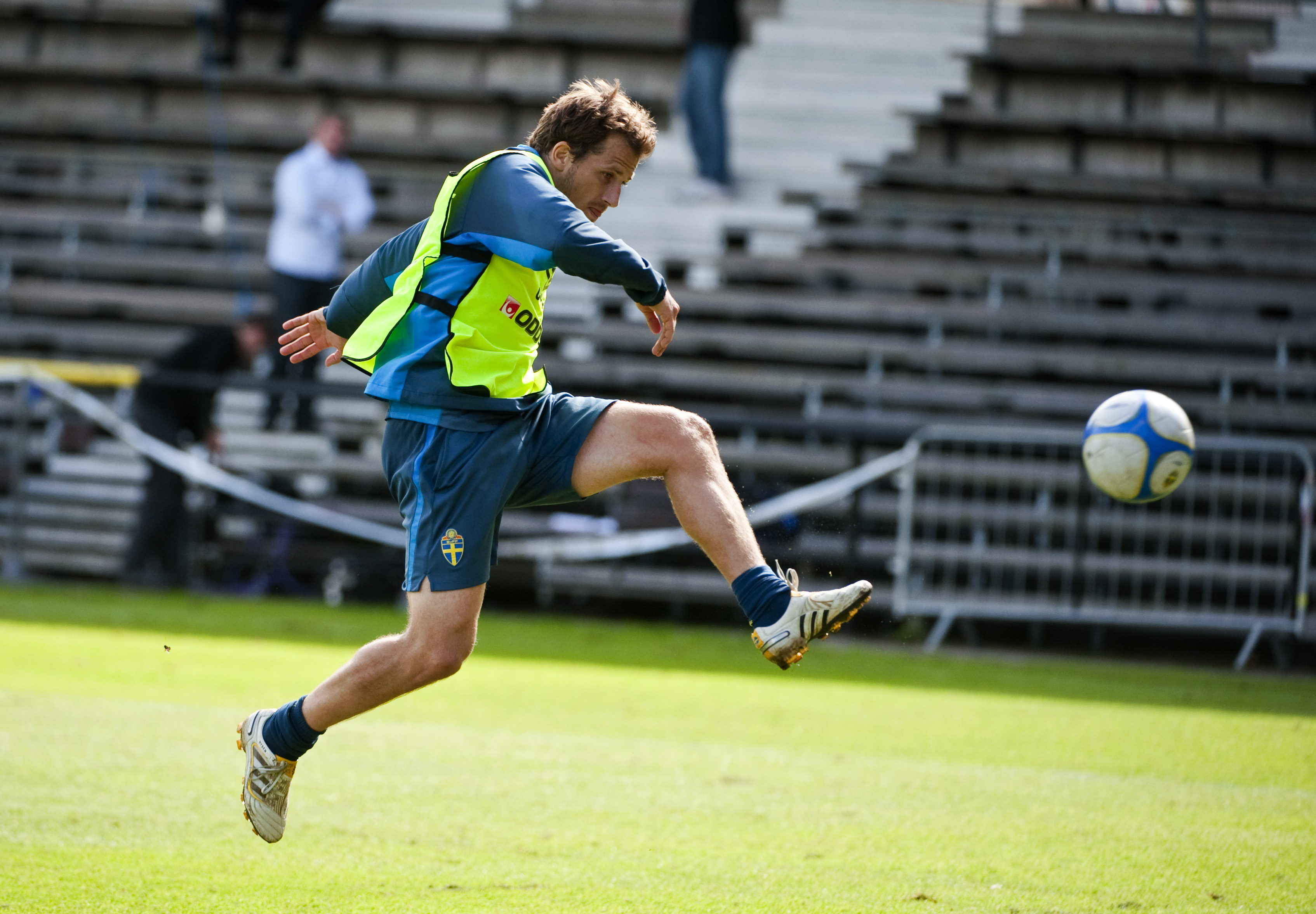 Tobias Hysén tränar avslut. Tobias Hysén tränar avslut.