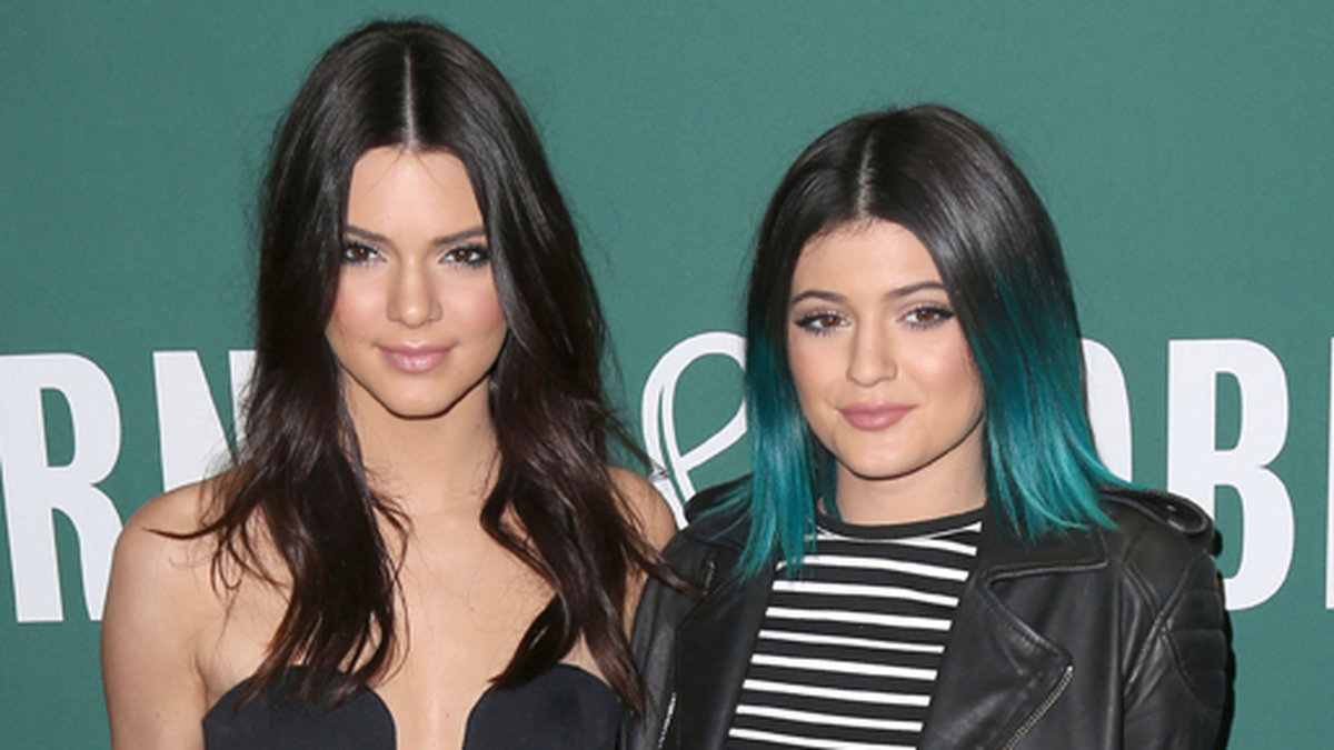 Systrarna Kendall Jenner, 18, och Kylie Jenner, 17, följs av miljontals människor på Instagram. Kendall fokuserar just nu på sin modellkarriär och gjorde tidigare i år debut på catwalken för Chanel. 