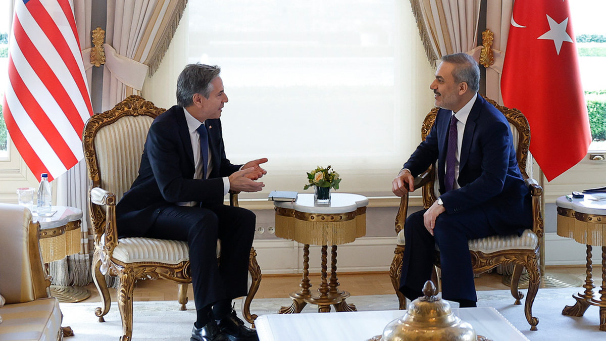 USA:s utrikesminister Antony Blinken i sitt möte med sin turkiske kollega Hakan Fidan i Istanbul på lördagen.