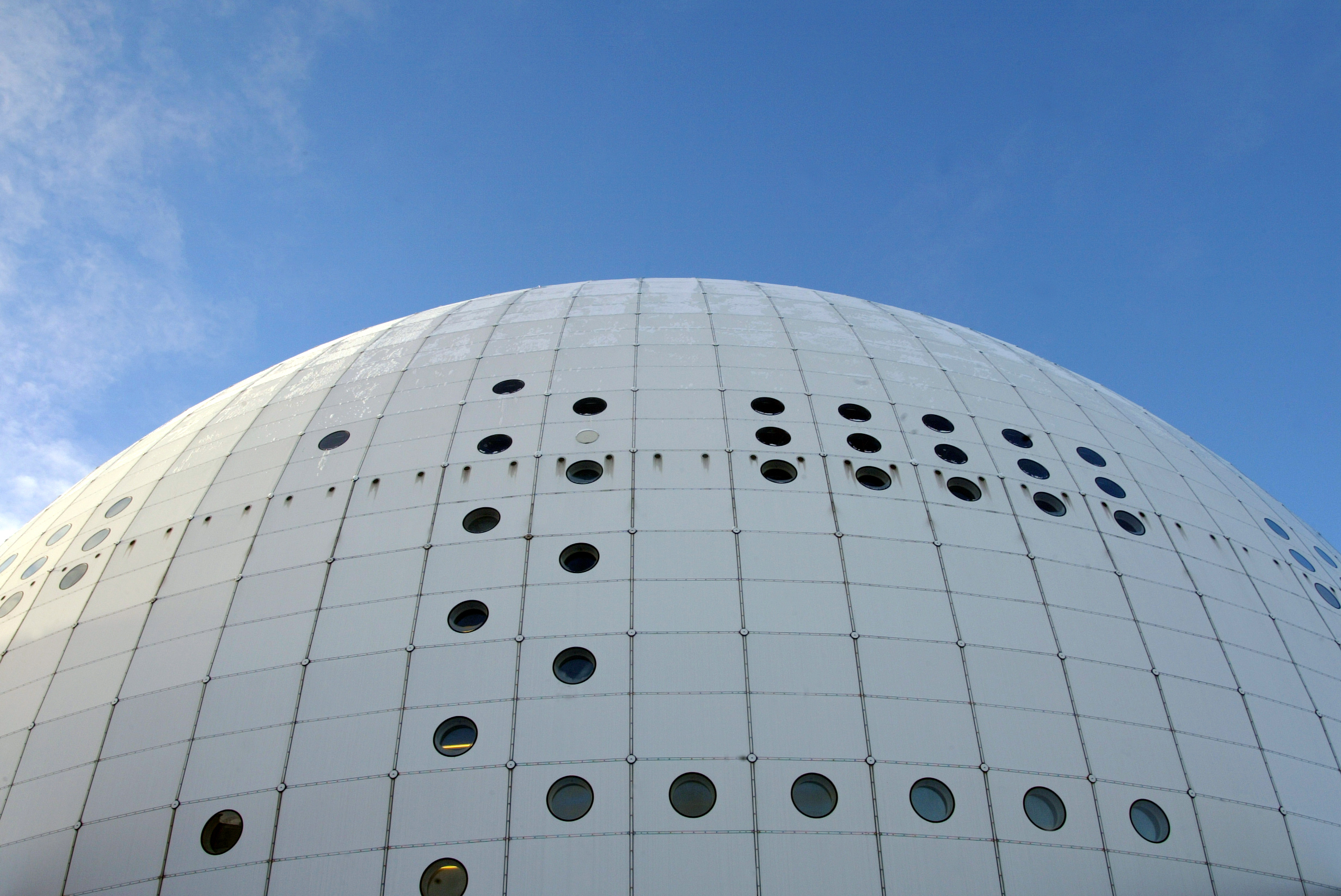 Globen är spelplats i Stockholm i kommande VM. På huvudorten Helsingfors är Hartwall Arena där det hela kommer avgöras. 