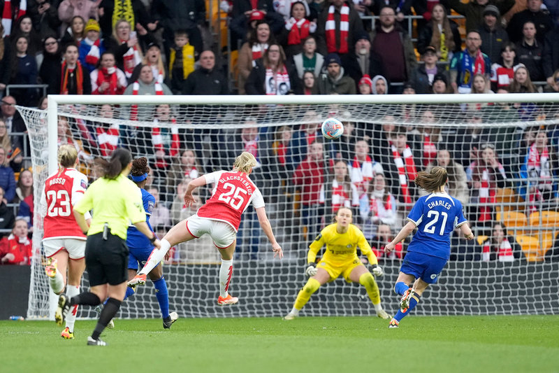 Stina Blackstenius avgjorde ligacupfinalen i förlängning.