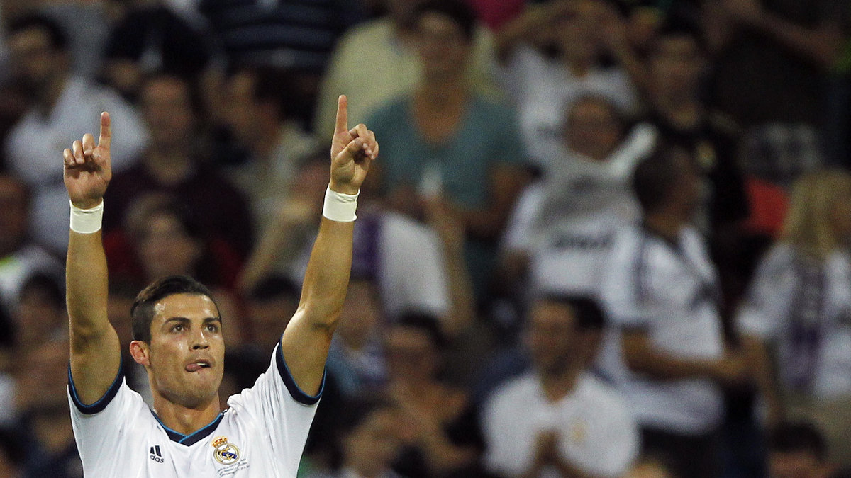 Bara tio minuter efter ledningsmålet ökade Cristiano Ronaldo på ledningen till 2–0 med sitt första mål för säsongen.