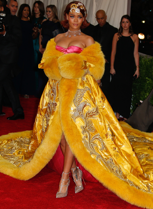 Rihanna stylades av sin stylist Mel Ottenberg. Rihanna stylades av sin stylist Mel Ottenberg.