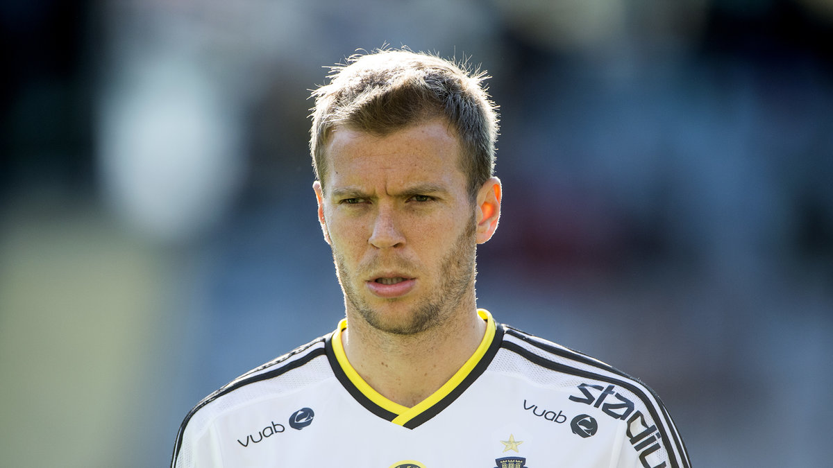 Per Karlsson tilldelades Allsvenskans stora pris som Årets försvarare 2013.