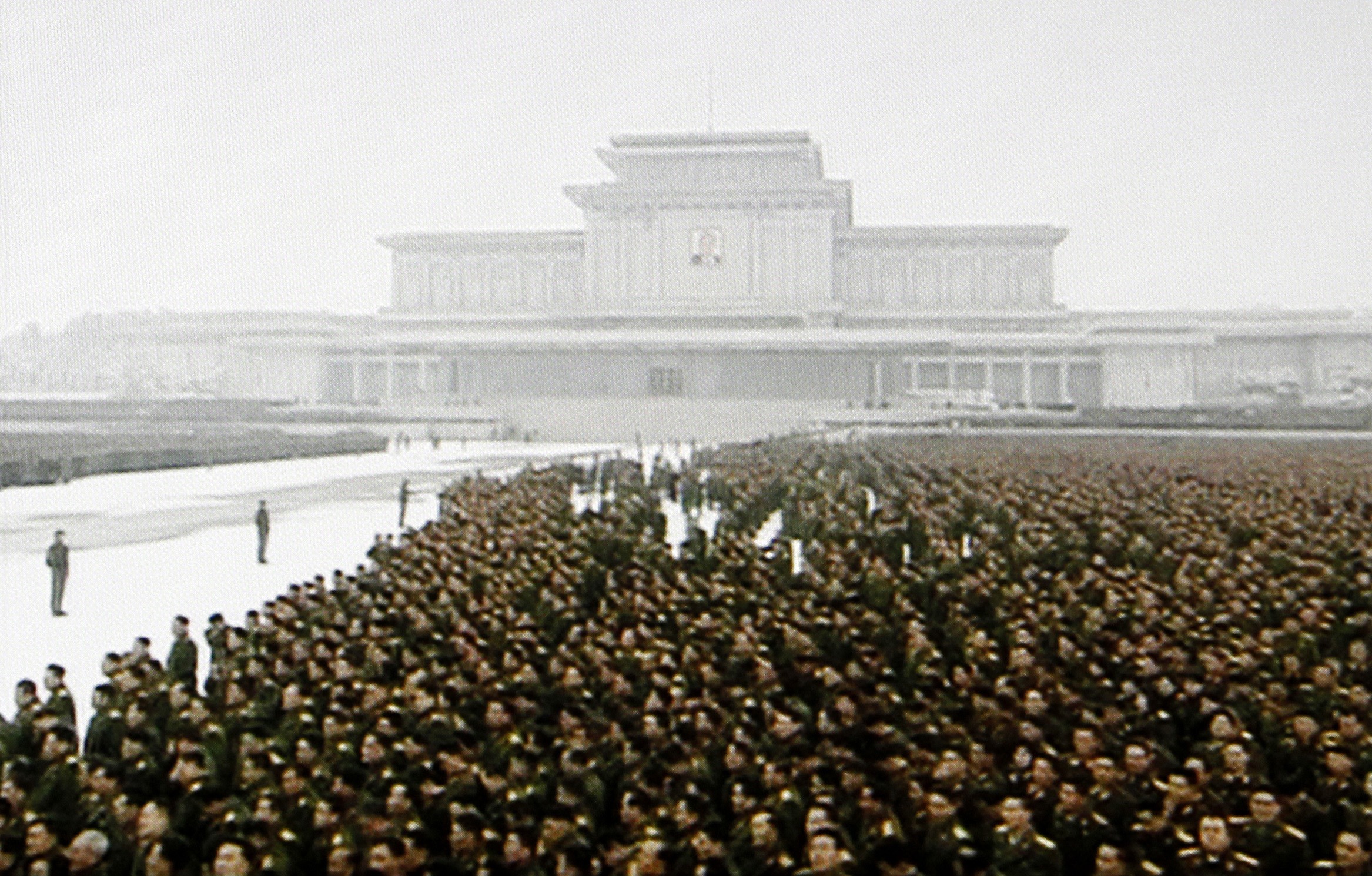 Nordkoreas militär är en av världens största. Nordkoreas militär är en av världens största.