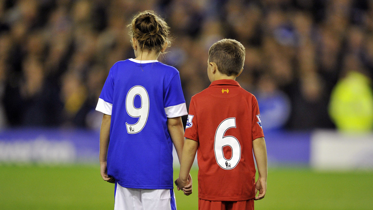 Numren på Evertons och Liverpools tröjor bildade siffran 96.