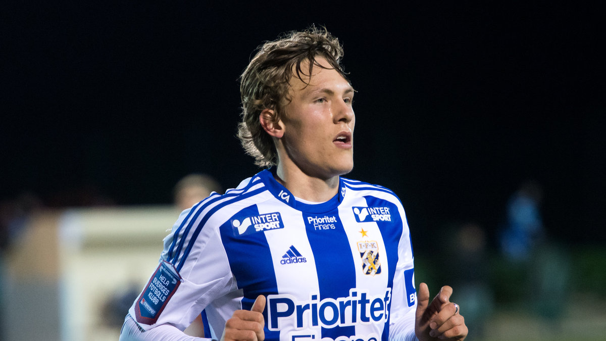 Till skillnad från förra säsongens stora aktivitet på transfermarknaden har Blåvitt bara värvat Ludwig Augustinsson i år.