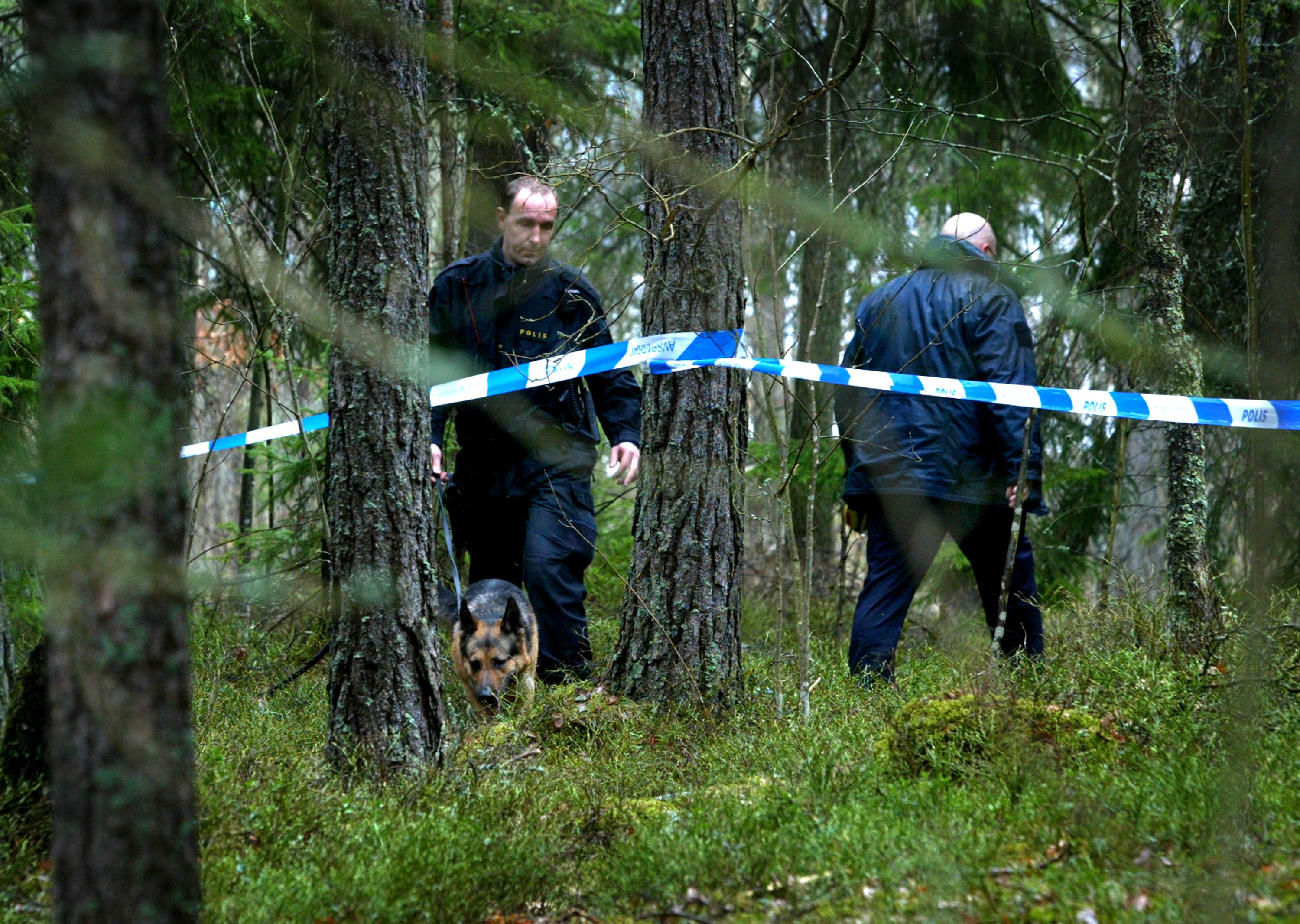 Polisen har spärrat av platsen där kroppen hittades. Bilder är tagen vid ett tidigare tillfälle.