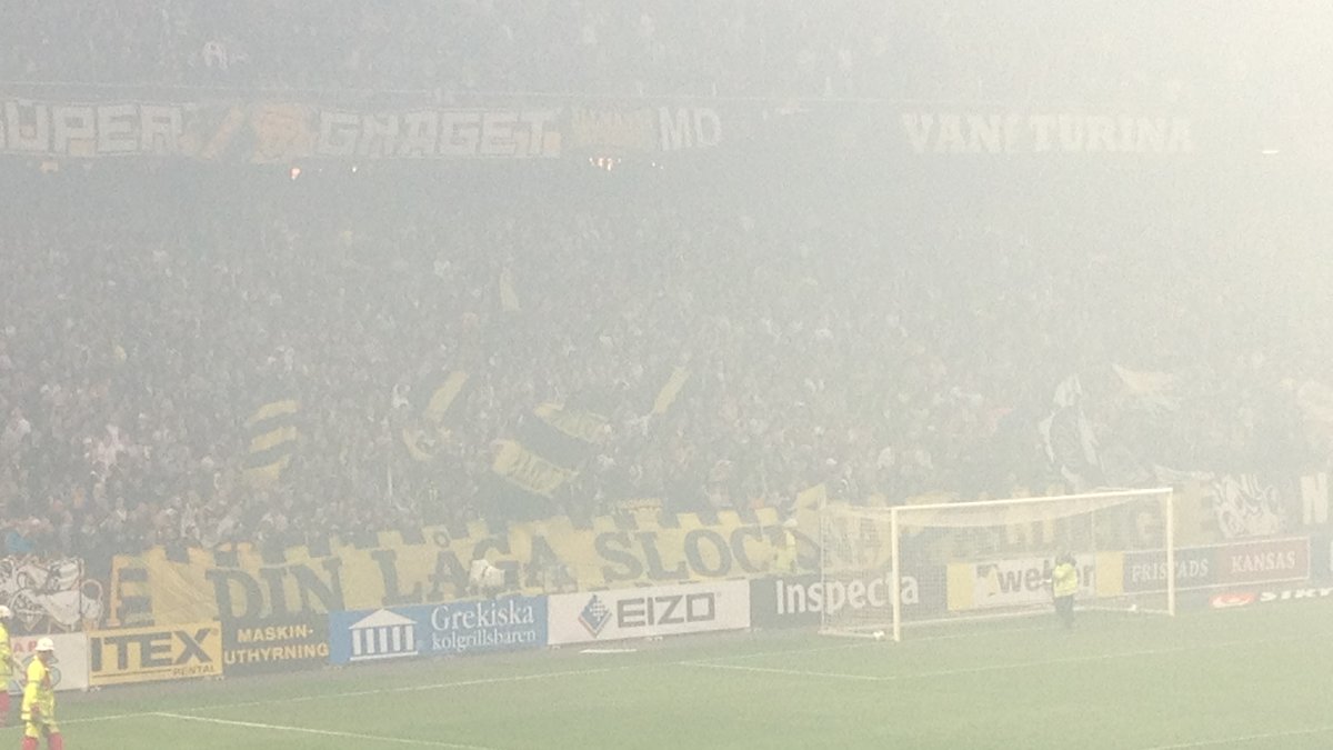 "Ivan Turina din låga slocknar aldrig" var budskapet från AIK:s fans.