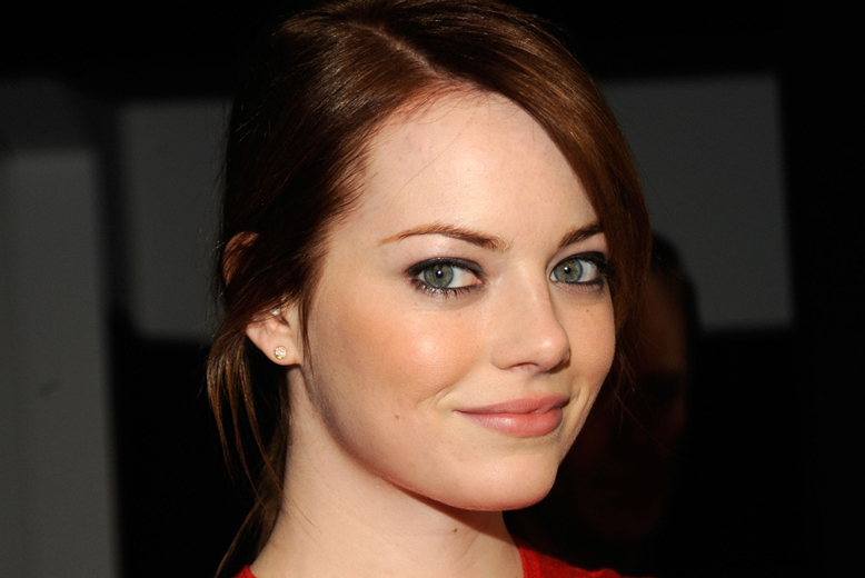 7. Emma Stones karriär har gått spikrakt uppåt under det senaste året, och det finns inget som pekar på att hon är på väg åt något annat håll. 7. Emma Stones karriär har gått spikrakt uppåt under det senaste året, och det finns inget som pekar på att hon är på väg åt något annat håll.