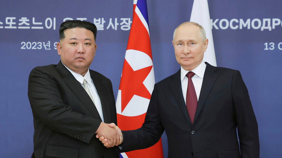 Nordkoreas ledare Kim Jong-Un vid besöket hos president Vladimir Putin i ryska Fjärran östern i september.