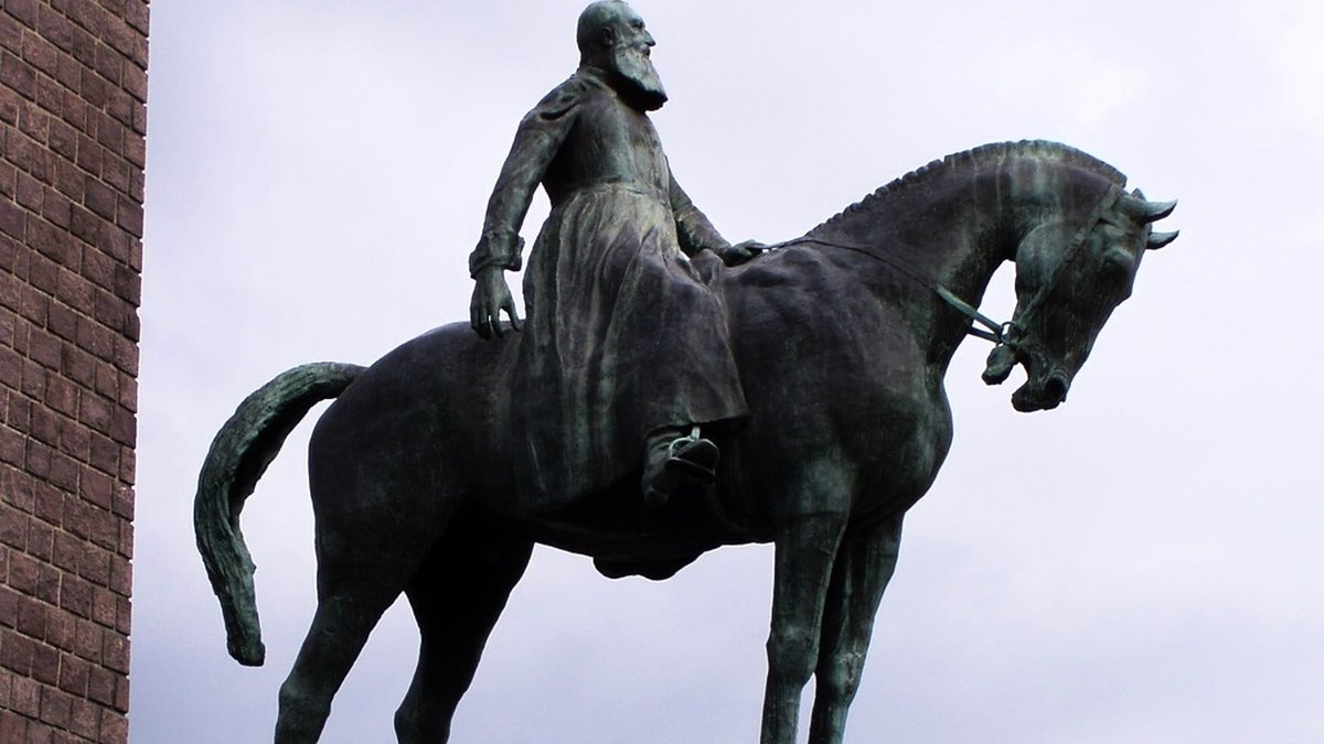 Staty föreställande Kung Leopold II av Belgien som 1885 koloniserade det som då kallades Fristaten Kongo, beläget i centrala Afrika.
