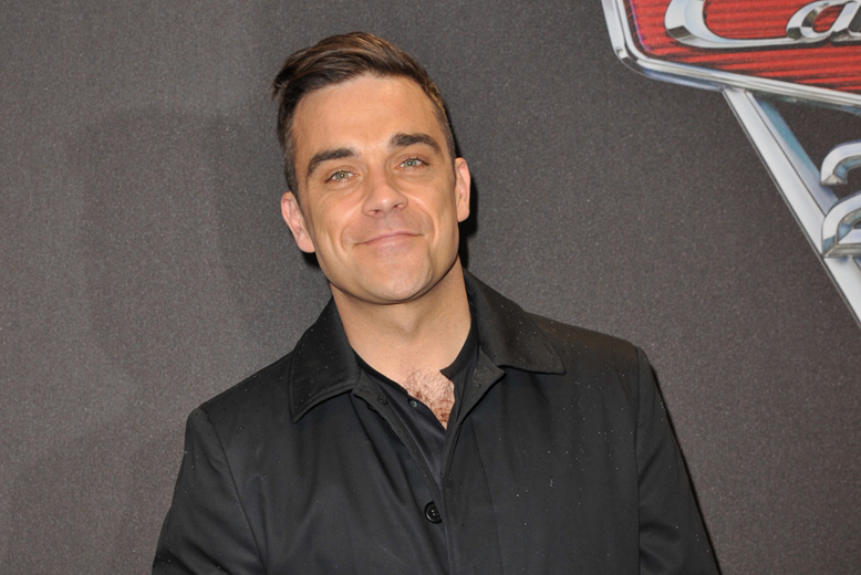 18. Robbie Williams började sin solokarriär i mitten av 90-talet och sedan dess förstod många att det skulle ta lååång tid innan han skulle försvinna från de här listorna. Och alltså har den dagen inte kommit ännu. 18. Robbie Williams började sin solokarriär i mitten av 90-talet och sedan dess förstod många att det skulle ta lååång tid innan han skulle försvinna från de här listorna. Och alltså har den dagen inte kommit ännu.