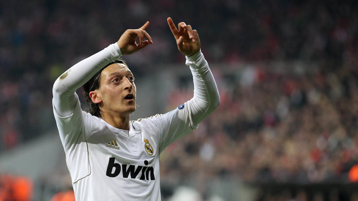 Arsenal stod för sommarens värvning – 24-årige Mesut Özil. 