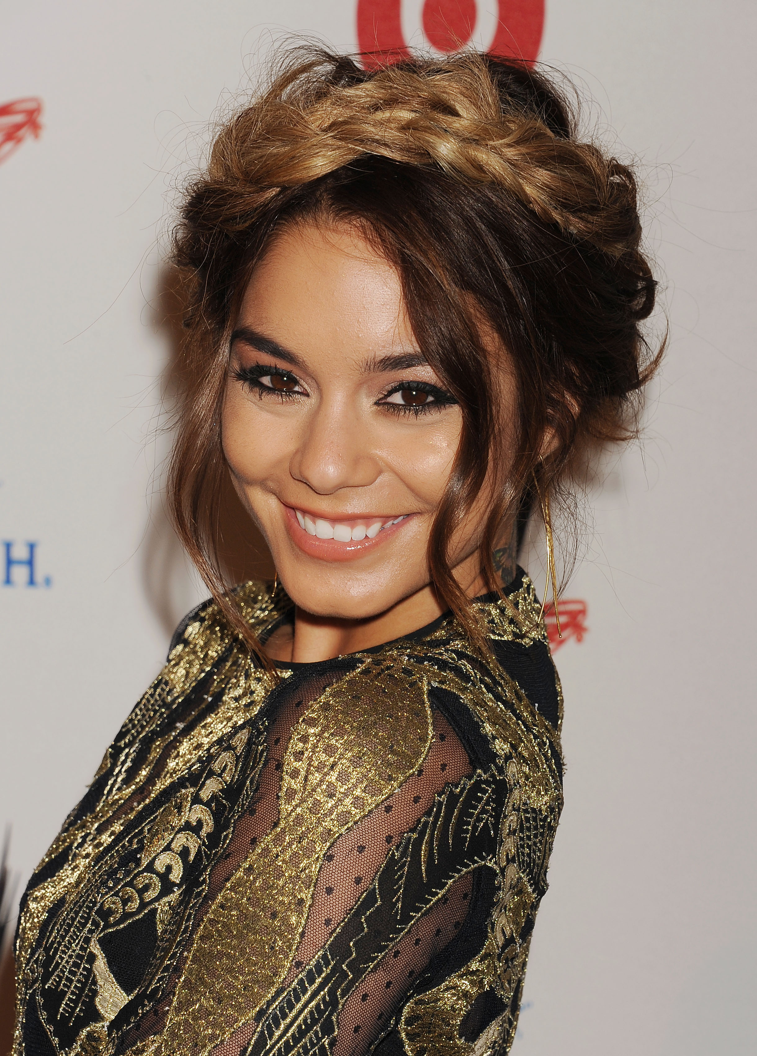 Vem blir inte glad av att titta på vackra Vanessa Hudgens. Vem blir inte glad av att titta på vackra Vanessa Hudgens.