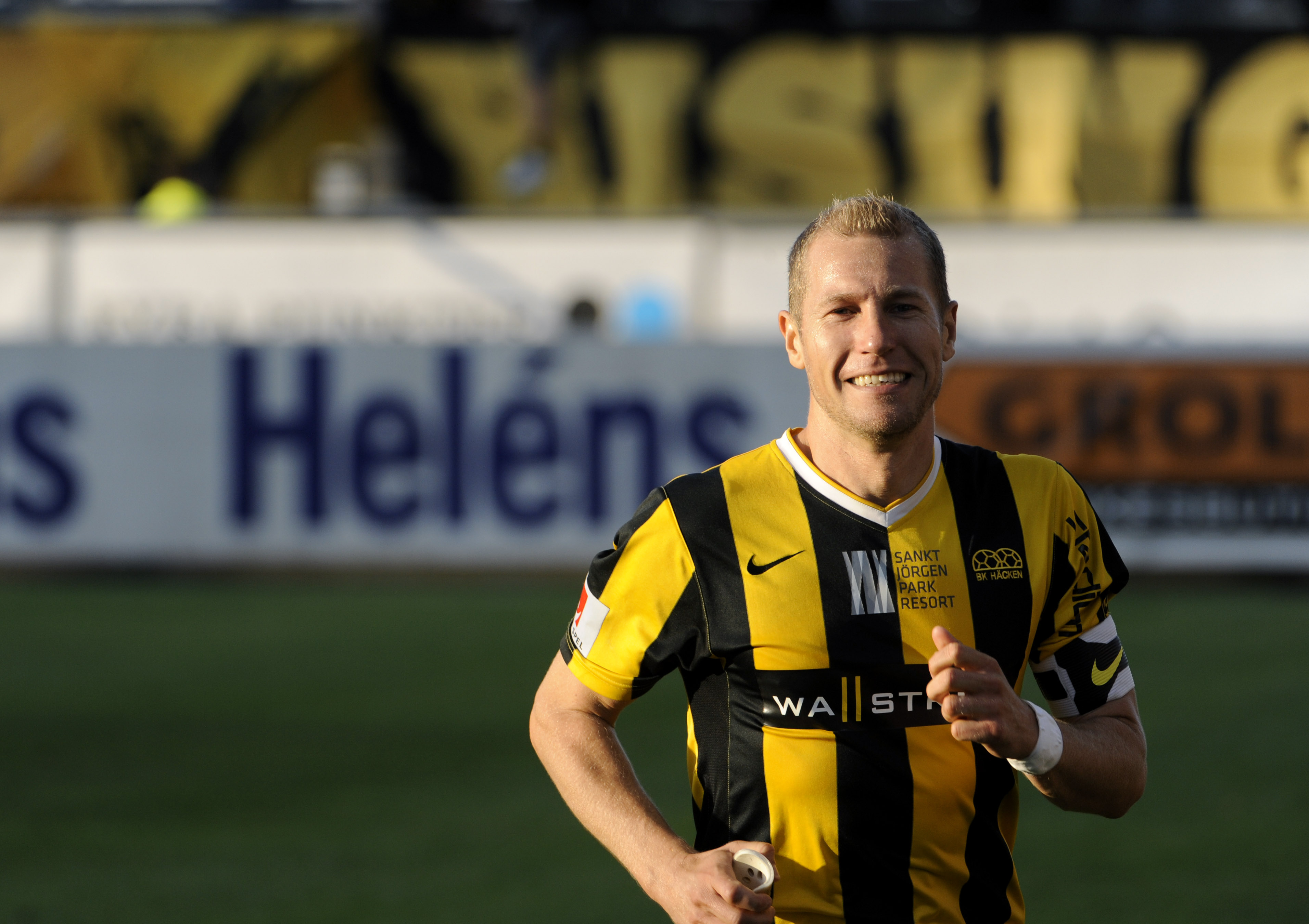 - Det viktigaste är att spela rolig fotboll och ta massor av poäng, säger Jonas Henriksson till Nyheter24.
