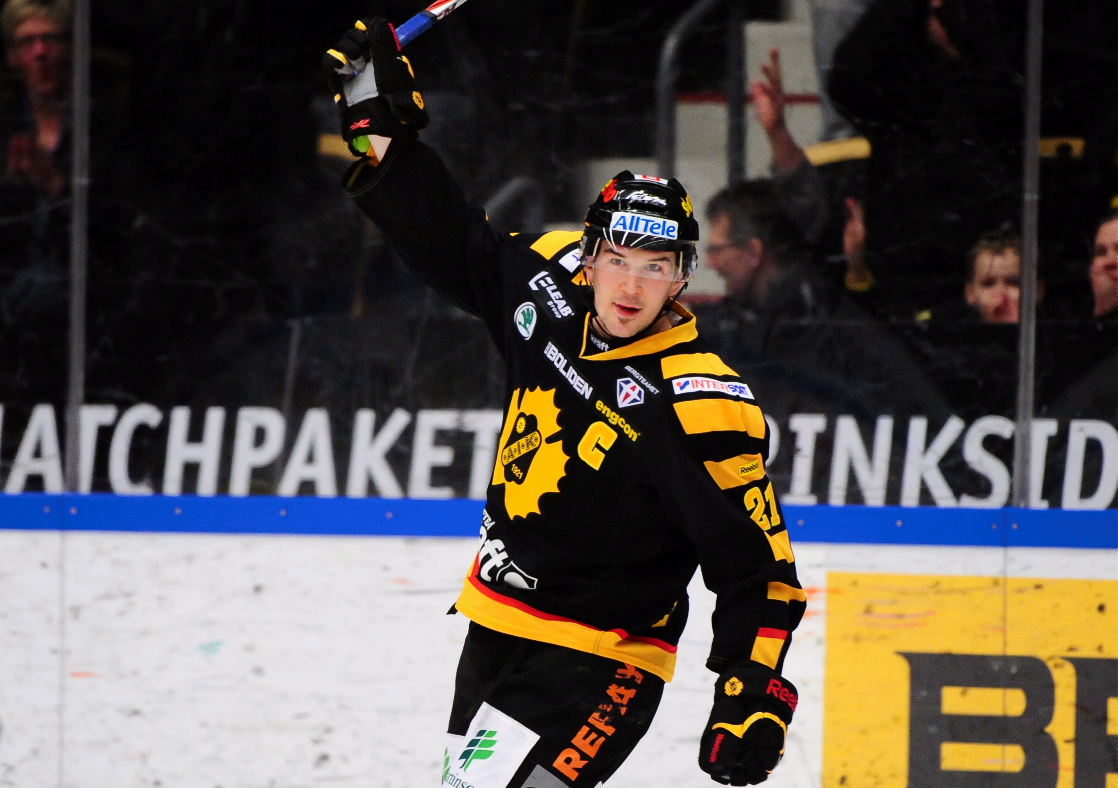 Jimmie Ericsson blev stor matchhjälte med sitt 2-1-mål när Skellefteå vände och vann mot Modo.