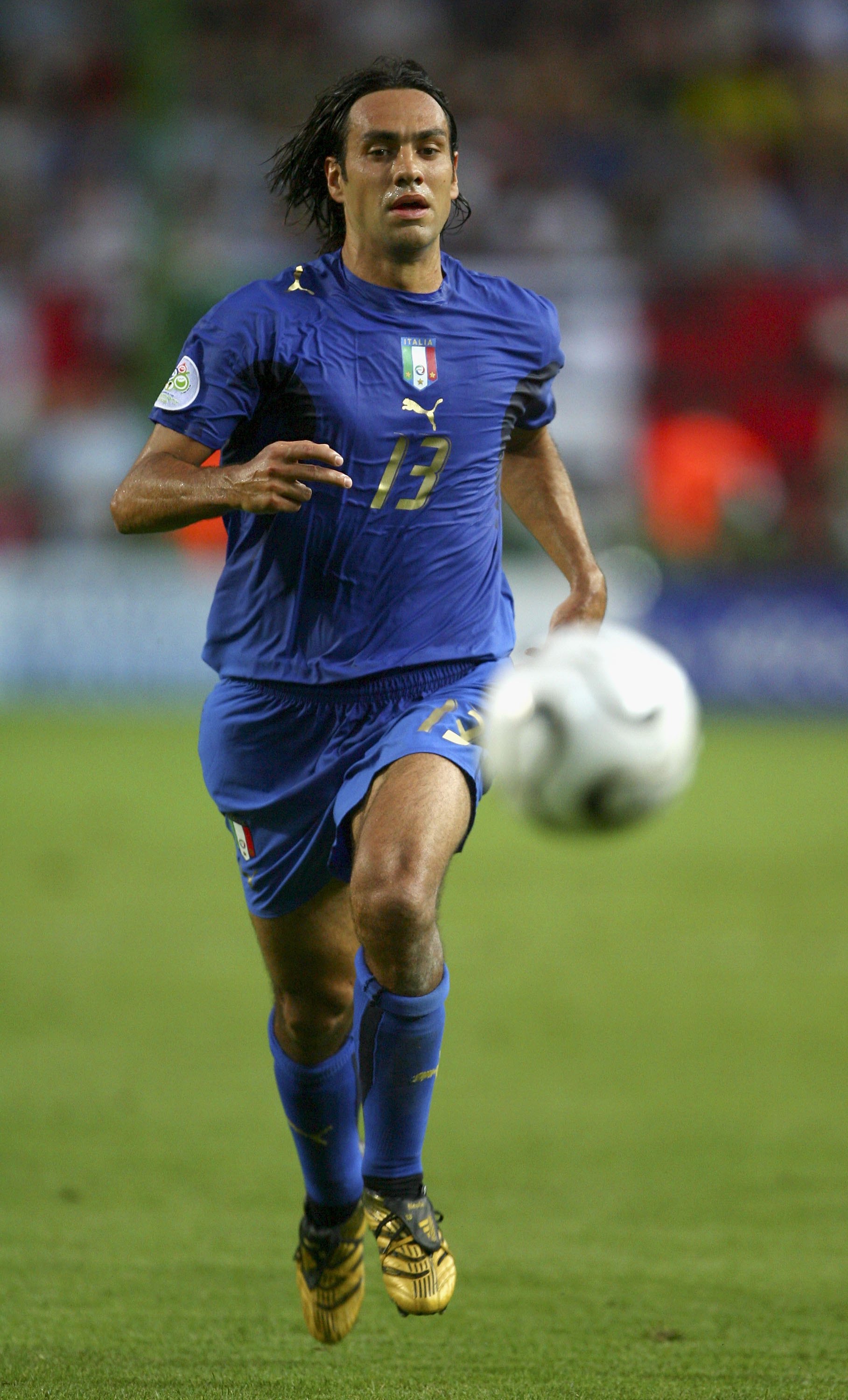 Under VM 2006, spelade han tre matcher, innan han skadade sig.