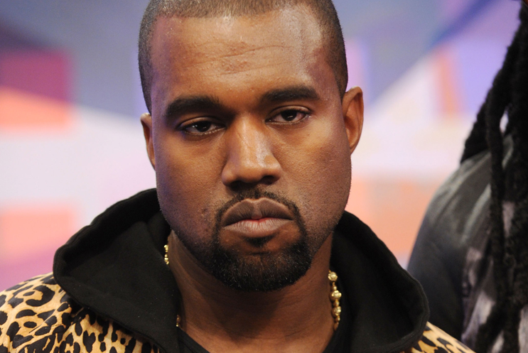 45. Kanye West, 34 år och känd för mer än en sak. Minst sagt. Artisten driver sina egna företag och designar kläder. Plattan han släppte tillsammans med Jay Z sålde i 436 000 exemplar - under första veckan. 45. Kanye West, 34 år och känd för mer än en sak. Minst sagt. Artisten driver sina egna företag och designar kläder. Plattan han släppte tillsammans med Jay Z sålde i 436 000 exemplar - under första veckan.