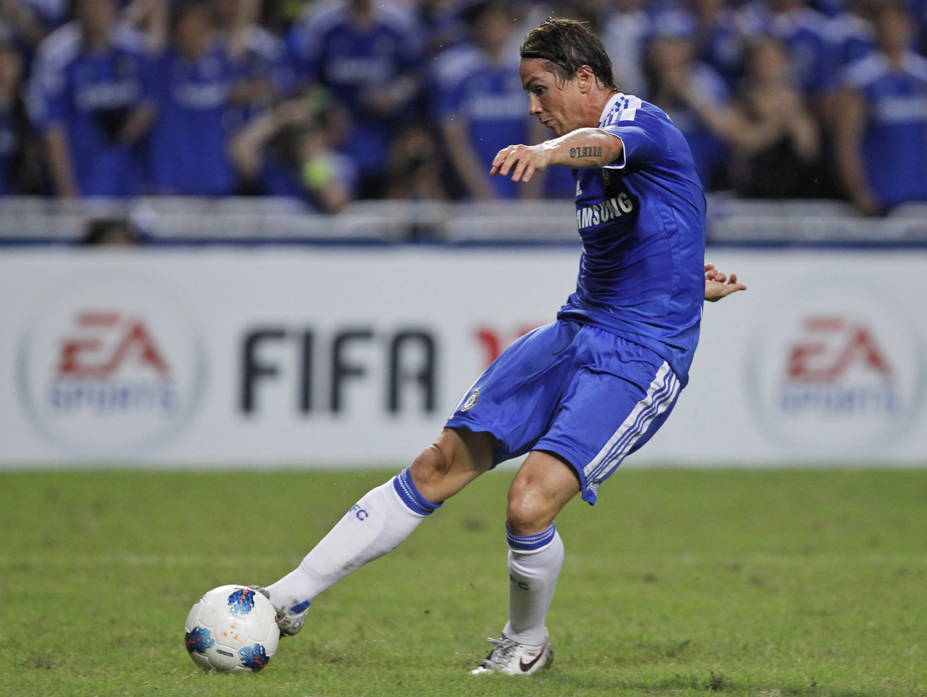 Spanske stjärnan Fernando Torres får ytterligare konkurrens i Chelseas anfall.