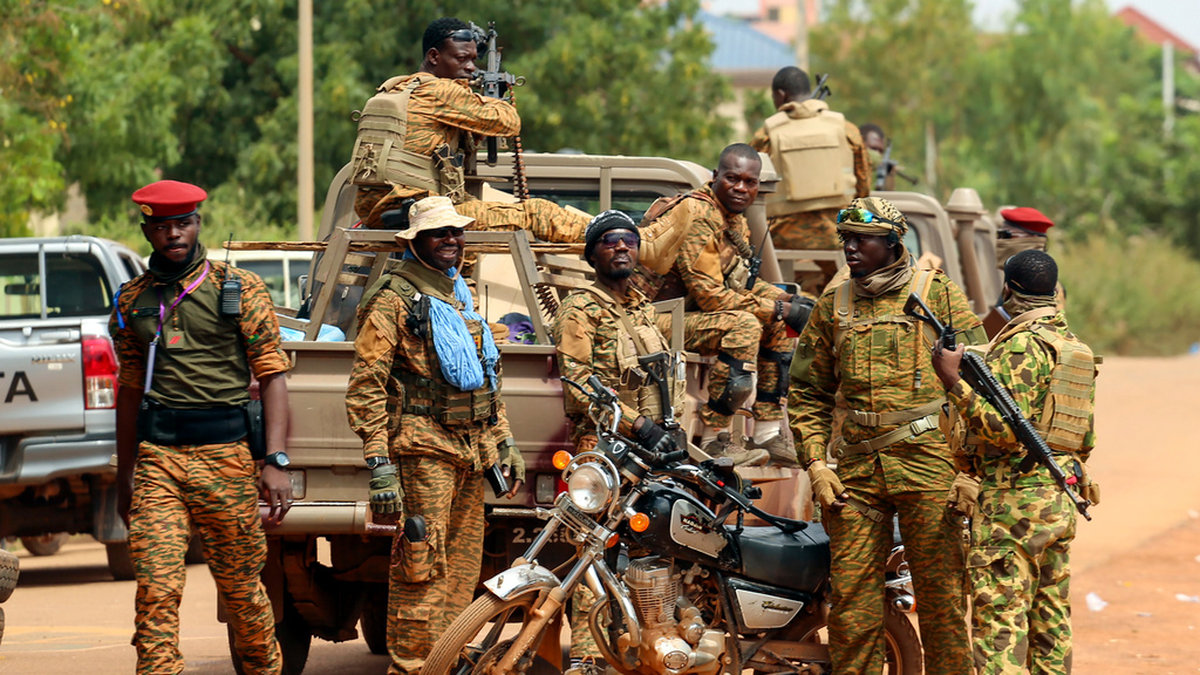 Soldater lojala med Burkina Fasos senaste kuppledare och nu interimspresident Ibrahim Traoré. Arkivbild.