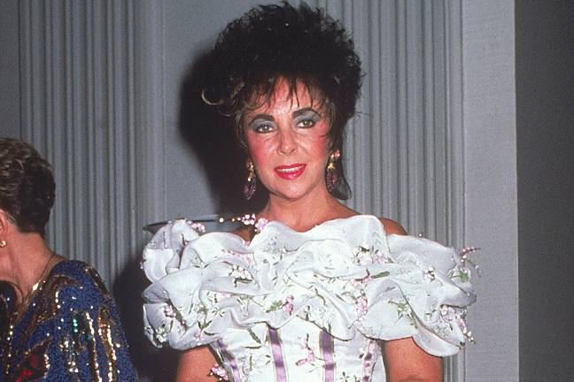 Megastjärnan Elizabeth Taylor avled på fredagen efter en längre tids sjukdom. Under sitt dramtiska liv han hon både med att ta emot två Oscarsstatyetter samt gifta sig hela åtta gånger. Hennes privatliv har länge följts av media och hon utnyttjade bland a Megastjärnan Elizabeth Taylor avled på fredagen efter en längre tids sjukdom. Under sitt dramtiska liv han hon både med att ta emot två Oscarsstatyetter samt gifta sig hela åtta gånger. Hennes privatliv har länge följts av media och hon utnyttjade bland a