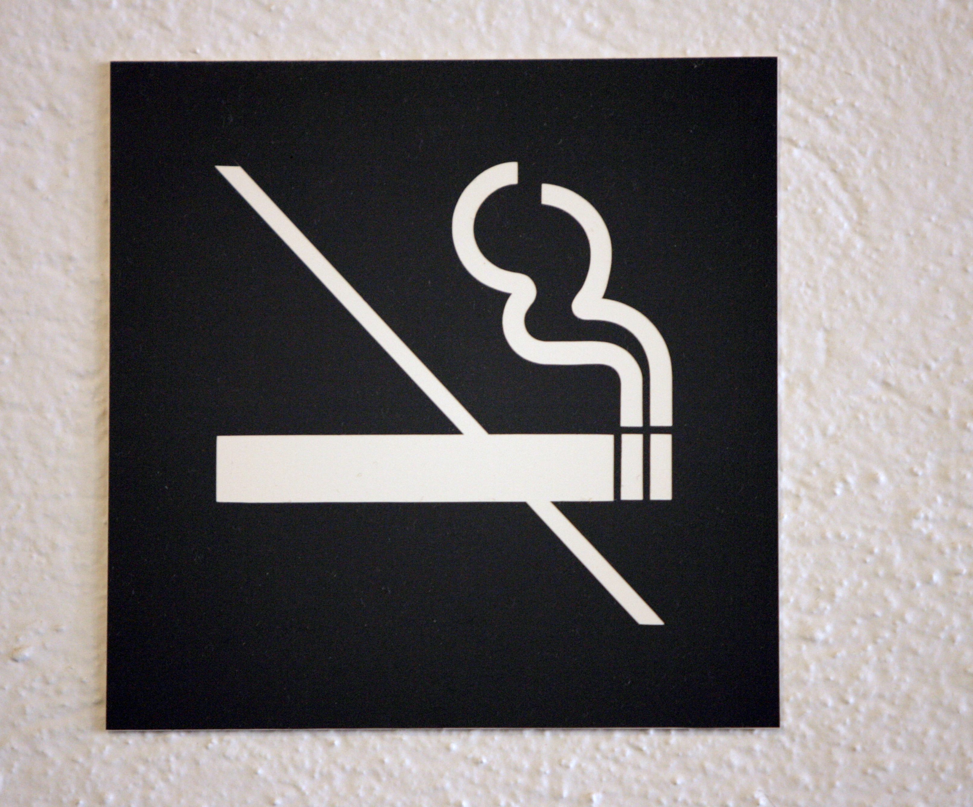Rökförbud införs på Camp Nous branta läktare.