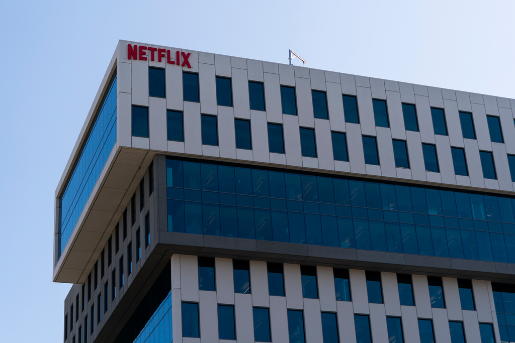 Netflix kontor i Los Angeles. Det är främst tjänster i USA som påverkas av nedskärningarna. Arkivbild.
