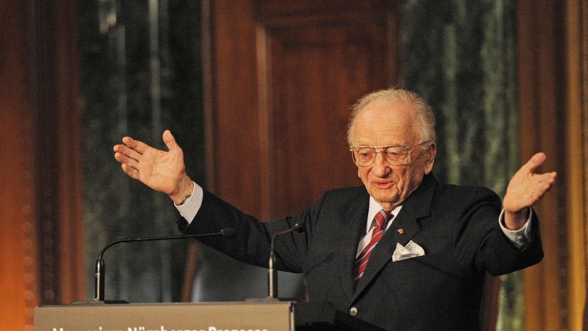 Ben Ferencz blev 103 år. 2010 deltog han vid öppnandet av en utställning om rättegångarna i Nürnberg. Arkivbild.