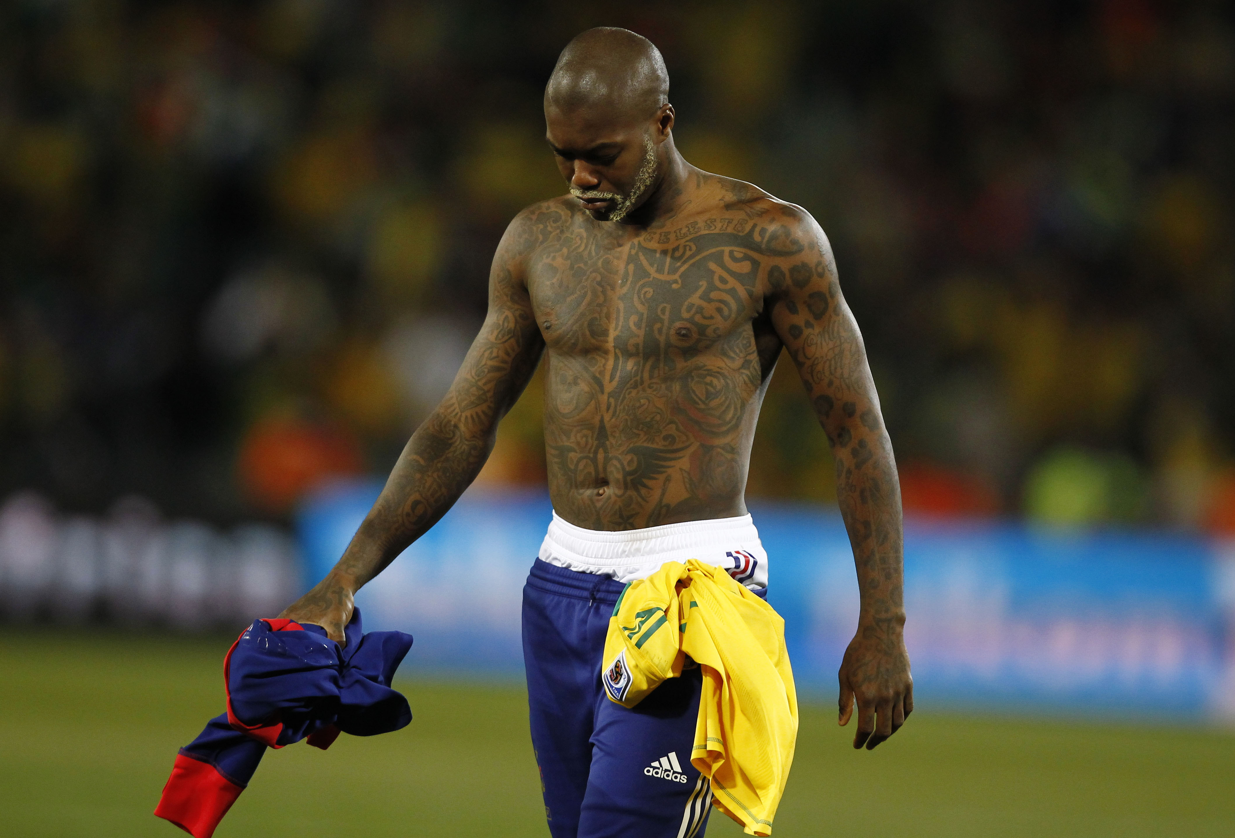 5. Djibril Cisse gillar att förändra sin kropp. Här i en Prison Break-inspirerad kreation. 5. Djibril Cisse gillar att förändra sin kropp. Här i en Prison Break-inspirerad kreation.