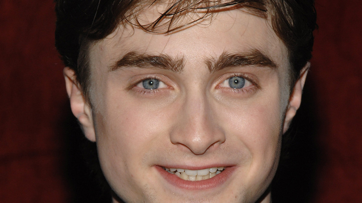 Harry Potter-skådisen Daniel Radcliffe berättade för tidningen Details att han var 16 år när han blev av med oskulden. Dessutom var det med en "mycket äldre kvinna".
