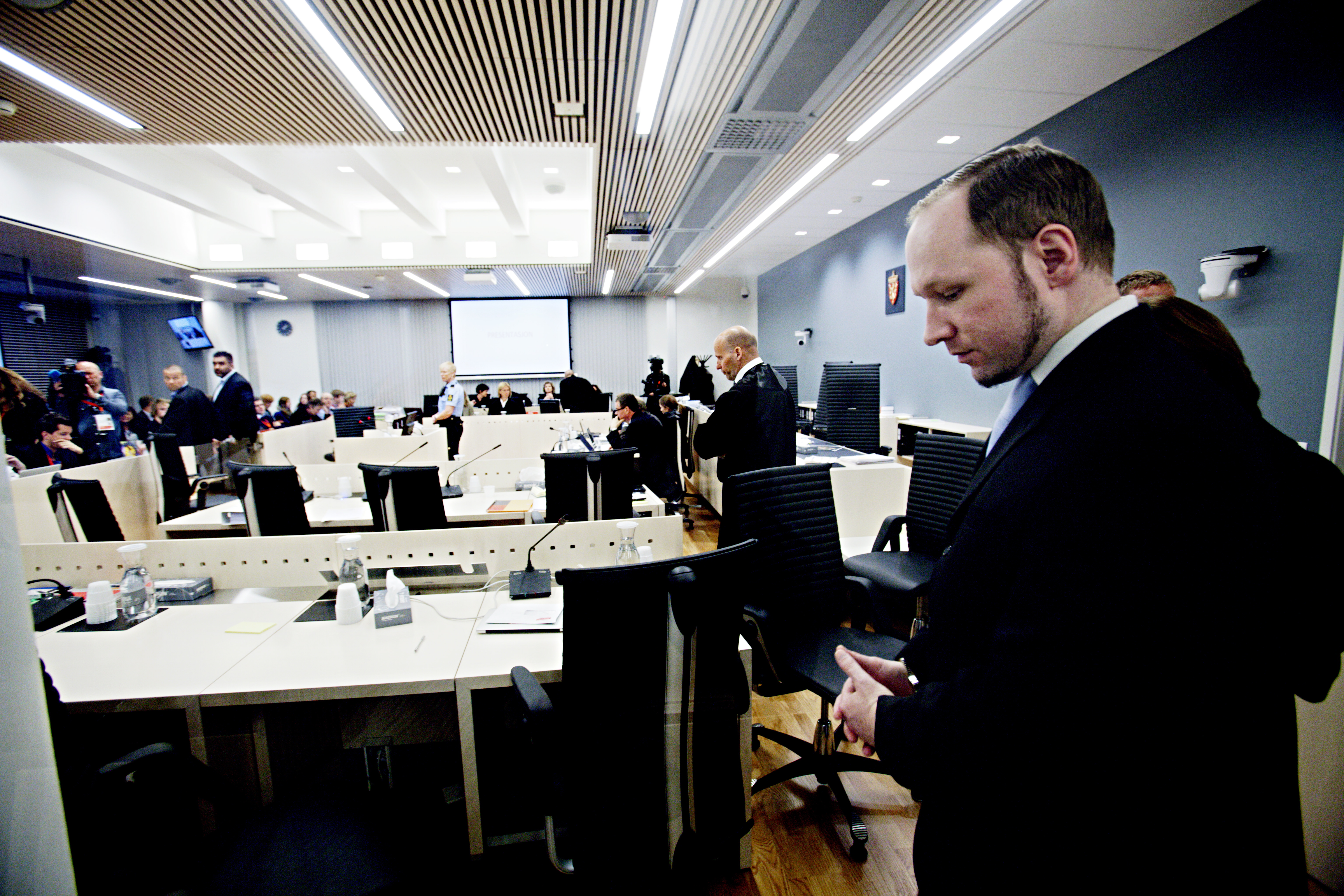 Anders Behring Breivik bad om att få ännu en timme på sig att berätta om sina terrordåd.