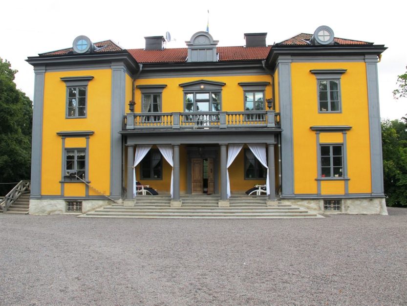Gustavsviks gård blir din för 24 800 000 kronor. Gustavsviks gård blir din för 24 800 000 kronor.