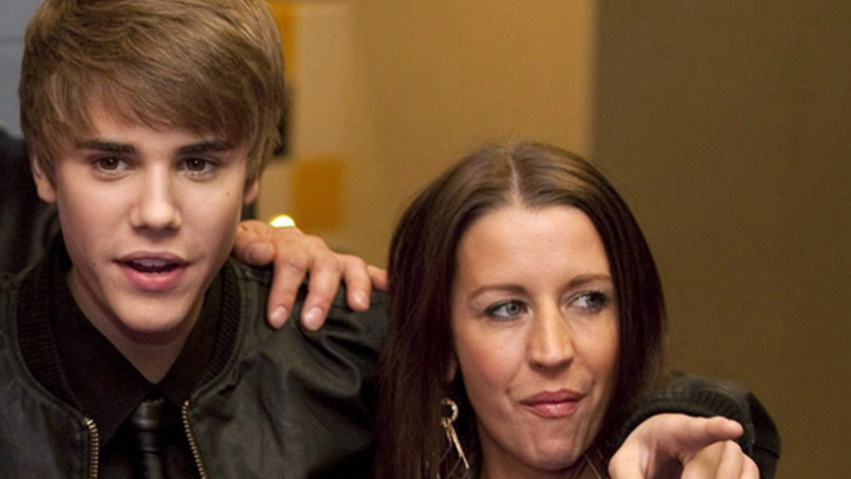 Justin Bieber tillsammans med sin mamma Pattie Mallette.