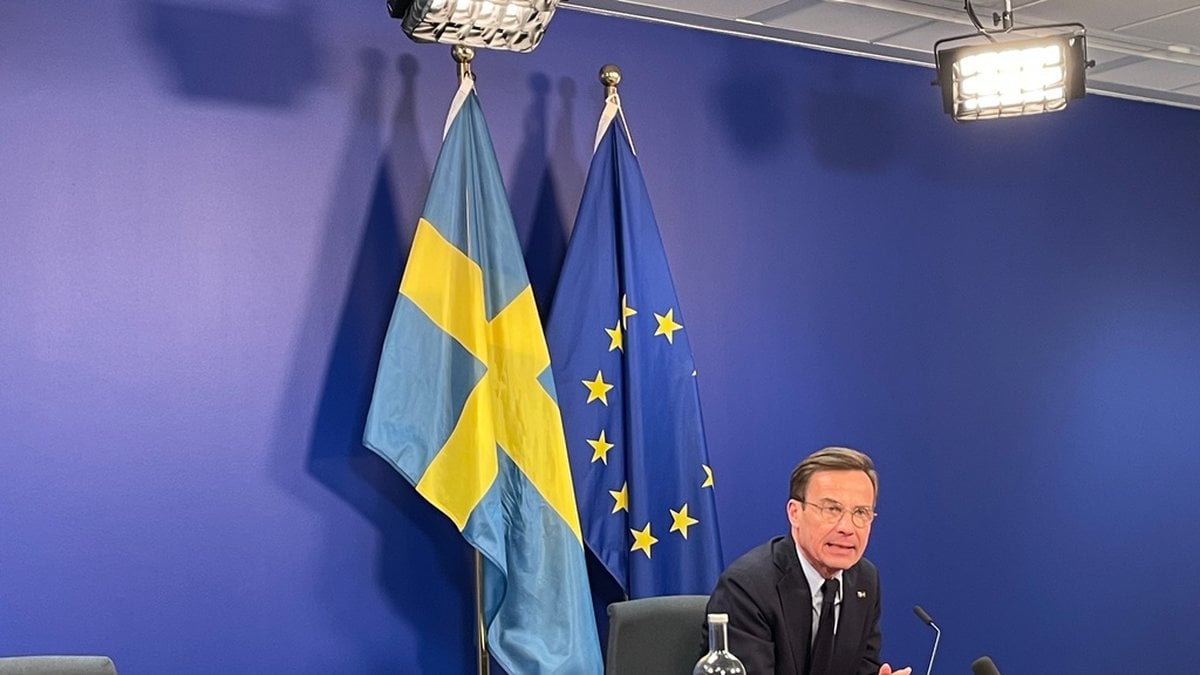 Statsminister Ulf Kristersson (M) håller presskonferens i Bryssel efter veckans EU-toppmöte.
