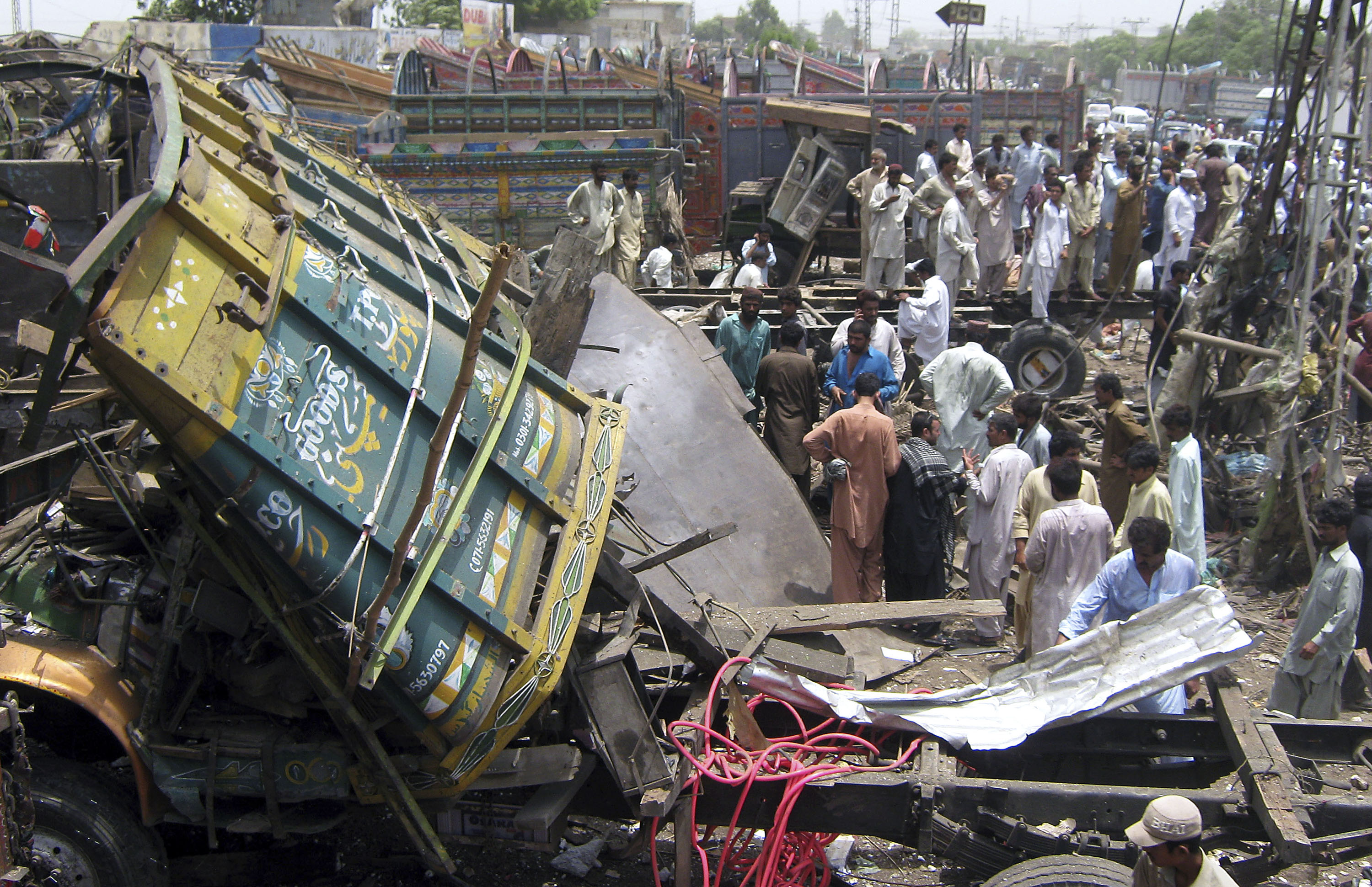 Lastbilsexplosionen orsakade stor förödelse i Hyderabad. 