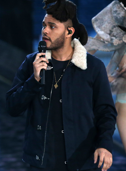 The Weeknd tar ton. The Weeknd tar ton.