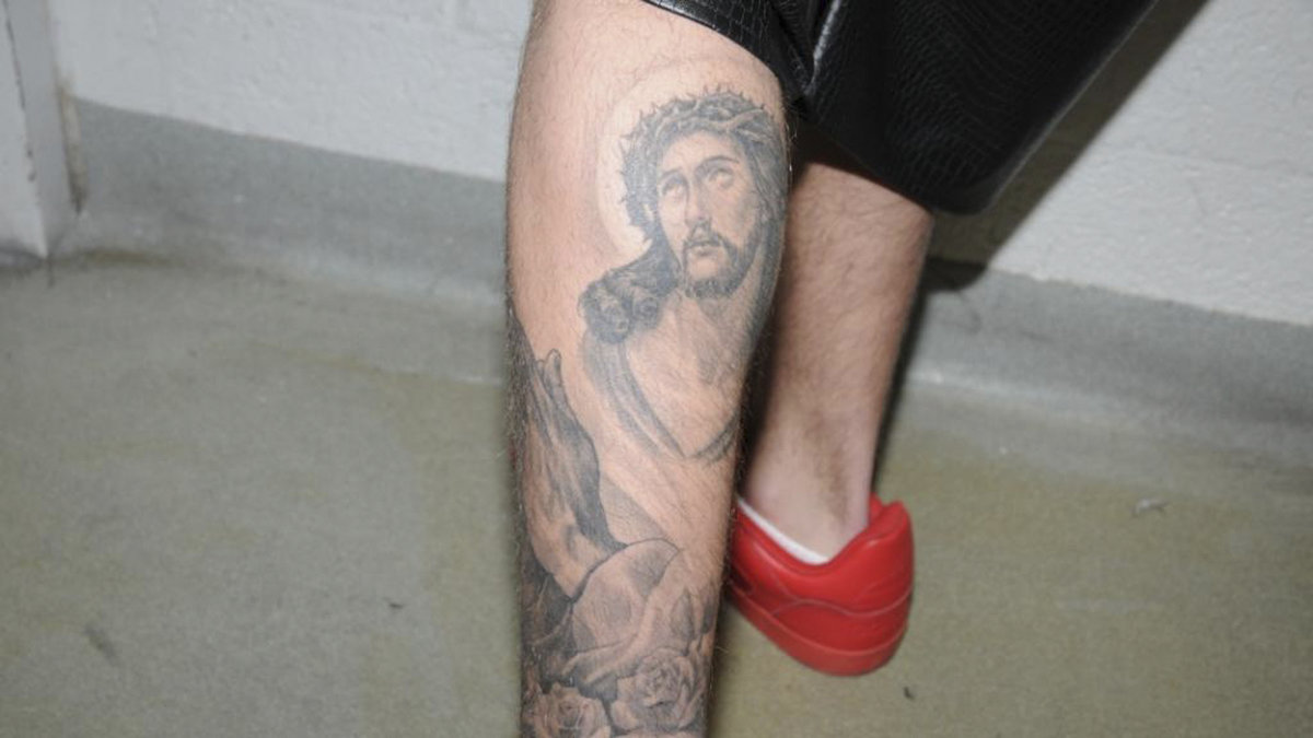 I januari 2012 hamnade Jesus på benet. 