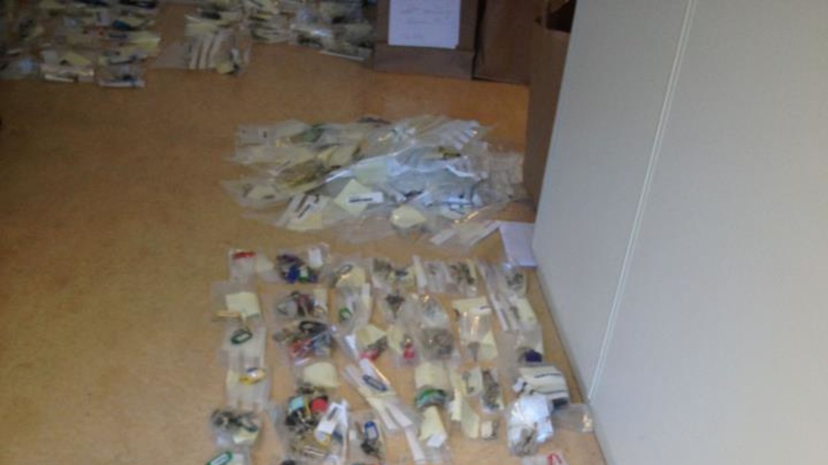 Här är några de hundratals nycklarna polisen hittade i den misstänktes bostad.
