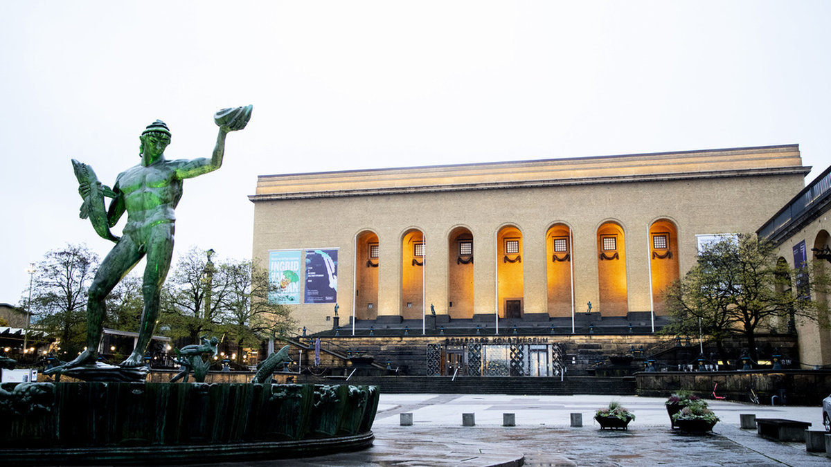 Götaplatsen med Poseidonstatyn och Göteborgs konstmuseum. Arkivbild.
