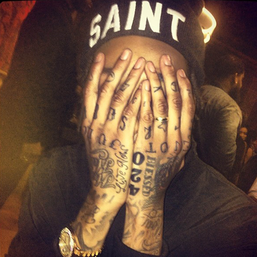 Cara Delevingne bjuder på en bild på Wiz Khalifa. Cara Delevingne bjuder på en bild på Wiz Khalifa.