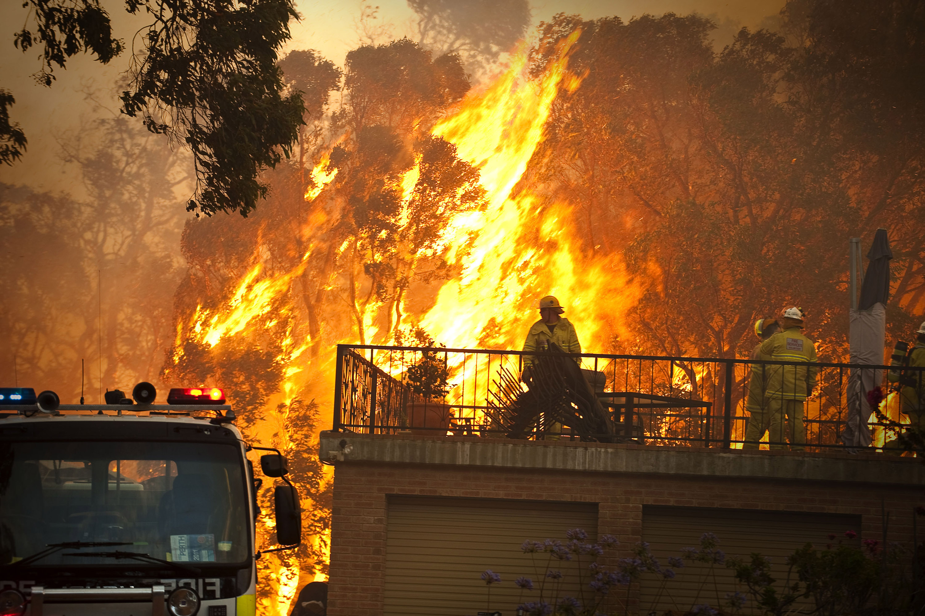 Paret Svanström klarade sig precis undan bränderna i Perth.