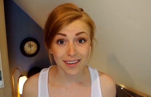 Clara Henry, 19, är en av Sveriges största kvinnliga videobloggare och en av få kvinnor som tar riktigt stor plats på Youtube. Clara Henry, 19, är en av Sveriges största kvinnliga videobloggare och en av få kvinnor som tar riktigt stor plats på Youtube.