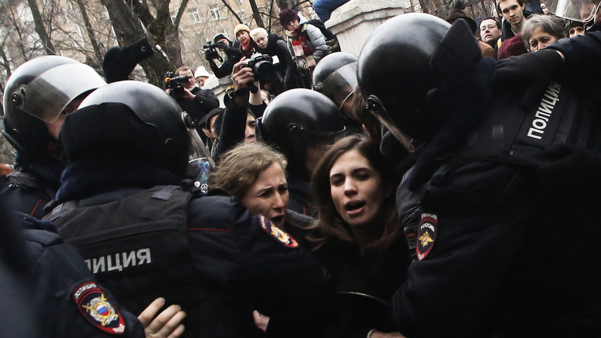 Punkgruppen Pussy Riot är några av de kulturarbetare som konsekvent har protesterat mot sexism och homofobi i Ryssland. Arkivbild.