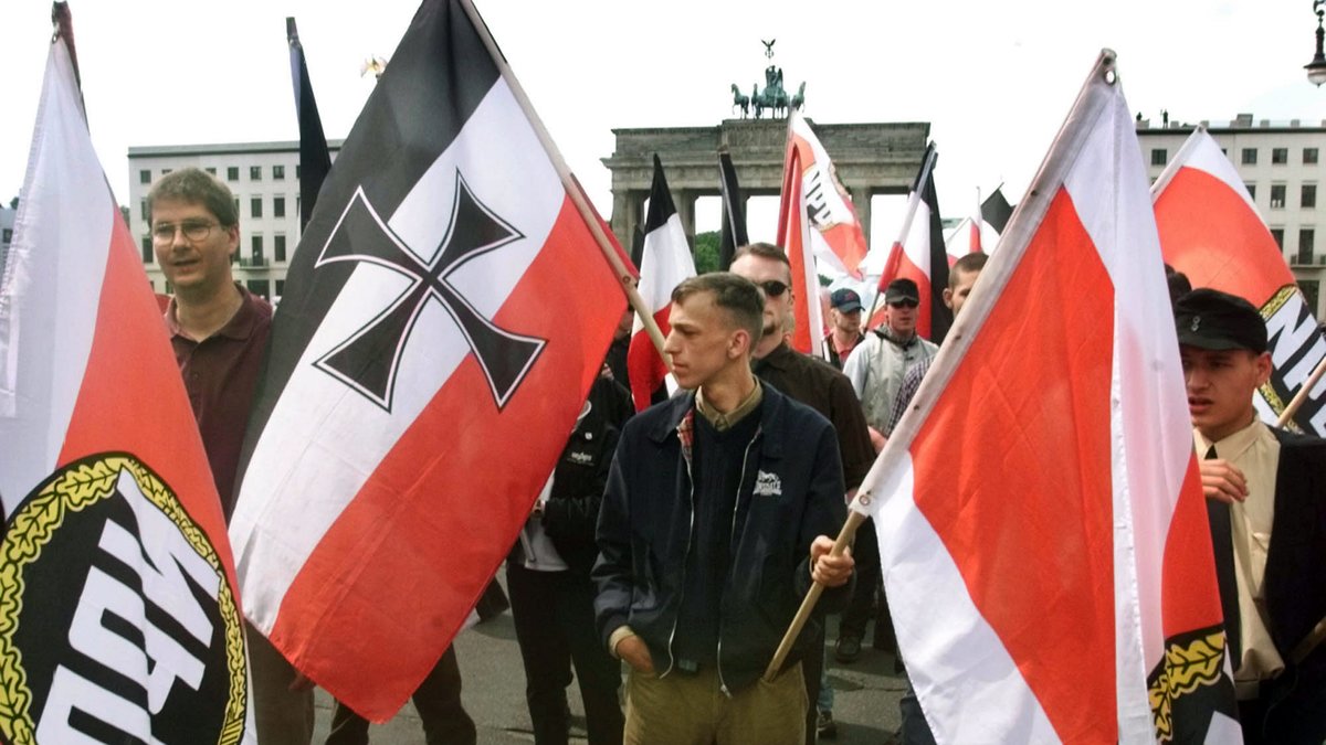 Arkivbild: Tyska nazister ur NPD på demonstration.