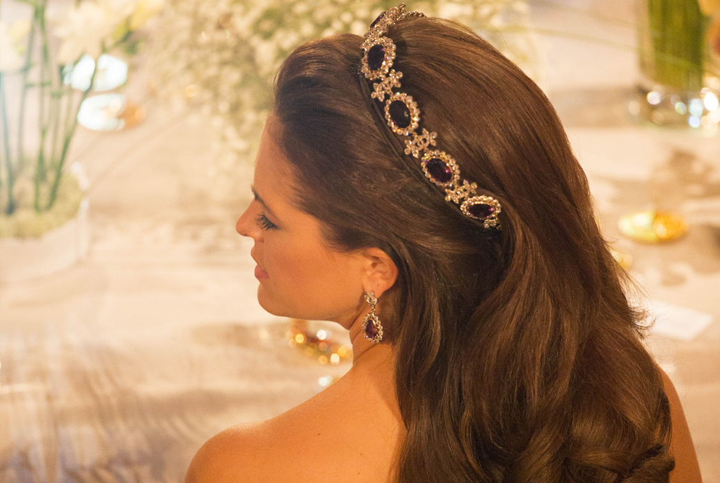 Titta vilken vacker prinsessa du missade Chris. Titta vilken vacker prinsessa du missade Chris.
