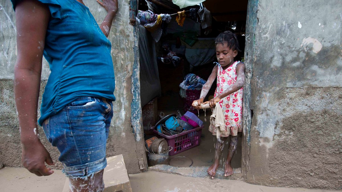På Haiti har de problem med översvämningar.