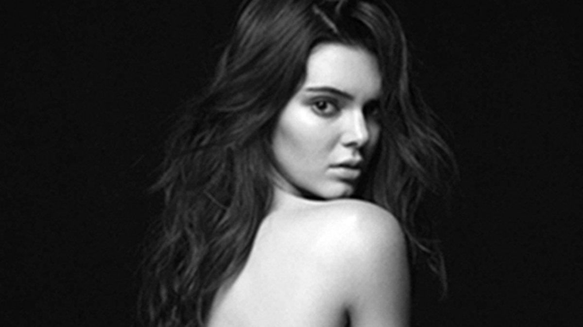 Så här såg det ut när Kendall Jenner poserade för Calvin Kleins höstkampanj.