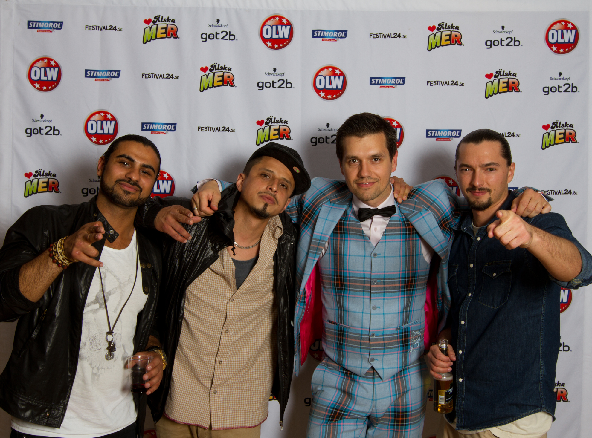 Nino, trea från vänster, tillsammans med artisterna Kodie, Rigo och Youthman.