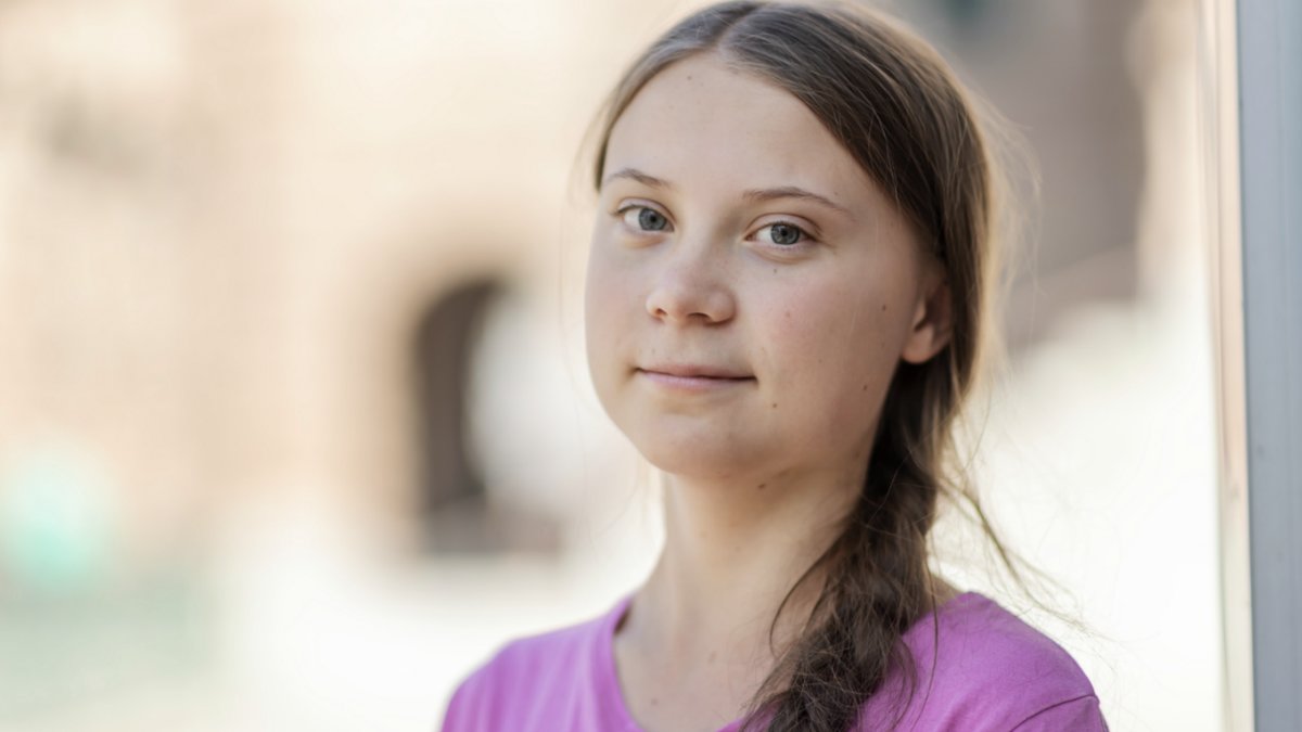 Greta Thunberg tar emot Amnestys finaste utmärkelse